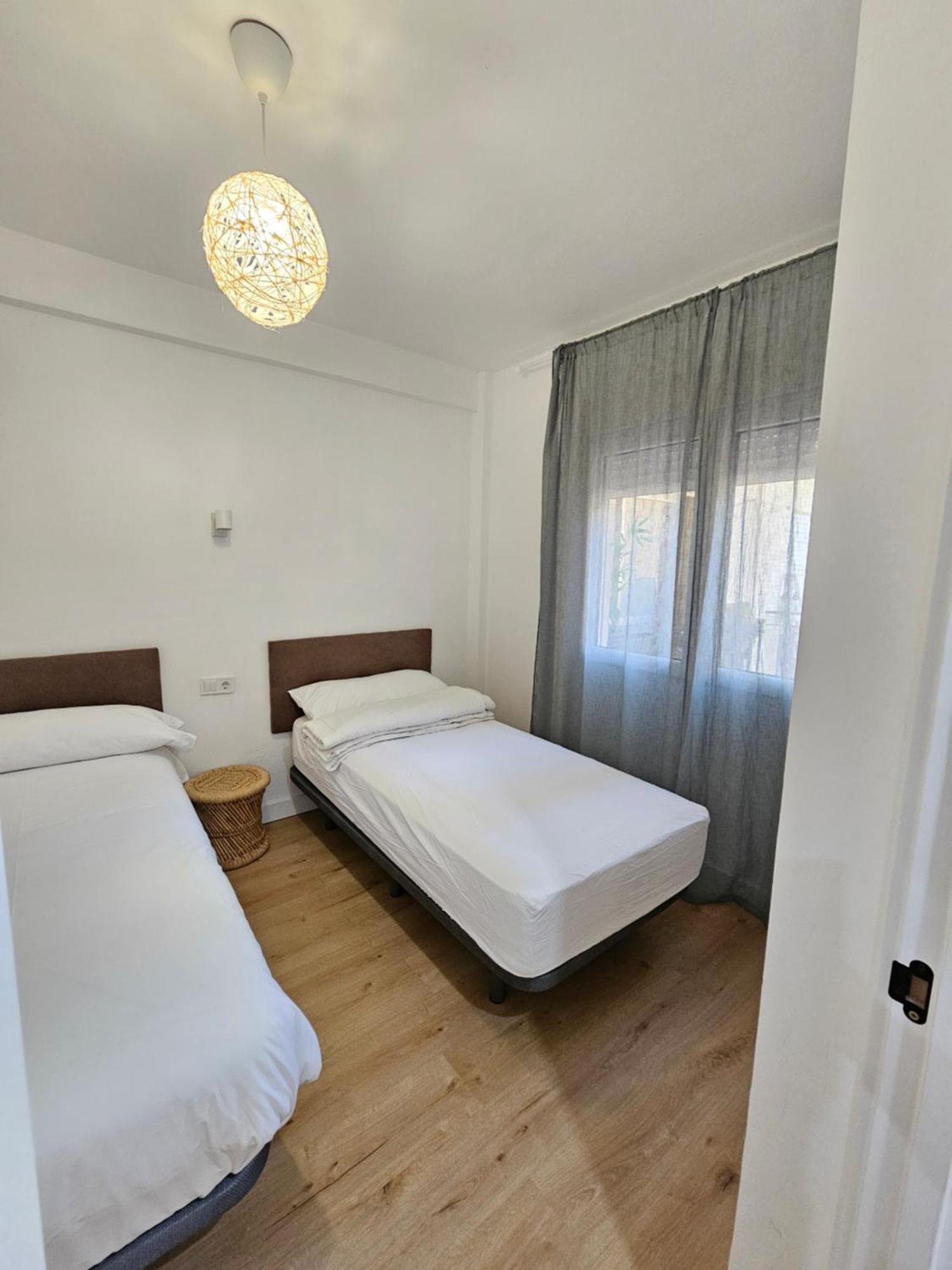 Exclusivo Apartamento Cerca De La Playa Malaga Luaran gambar