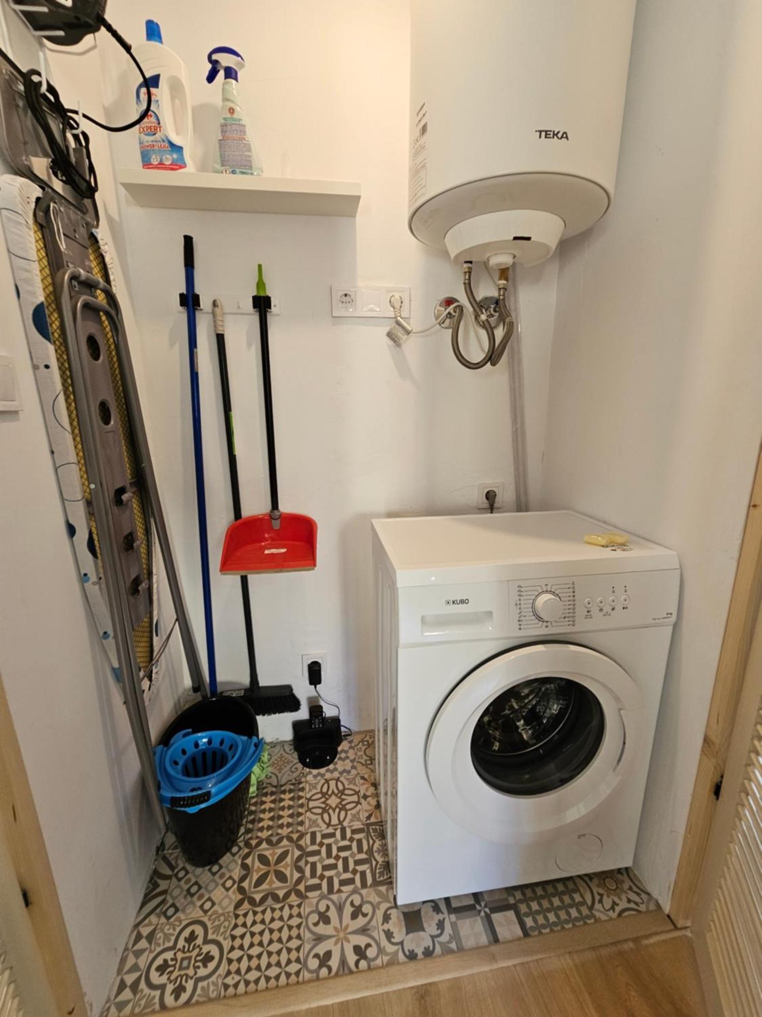 Exclusivo Apartamento Cerca De La Playa Malaga Luaran gambar