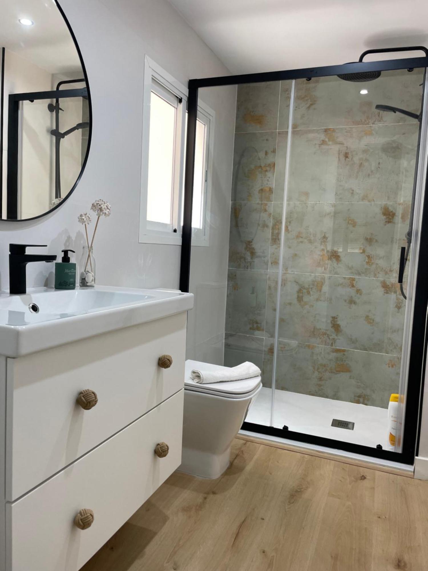 Exclusivo Apartamento Cerca De La Playa Malaga Luaran gambar